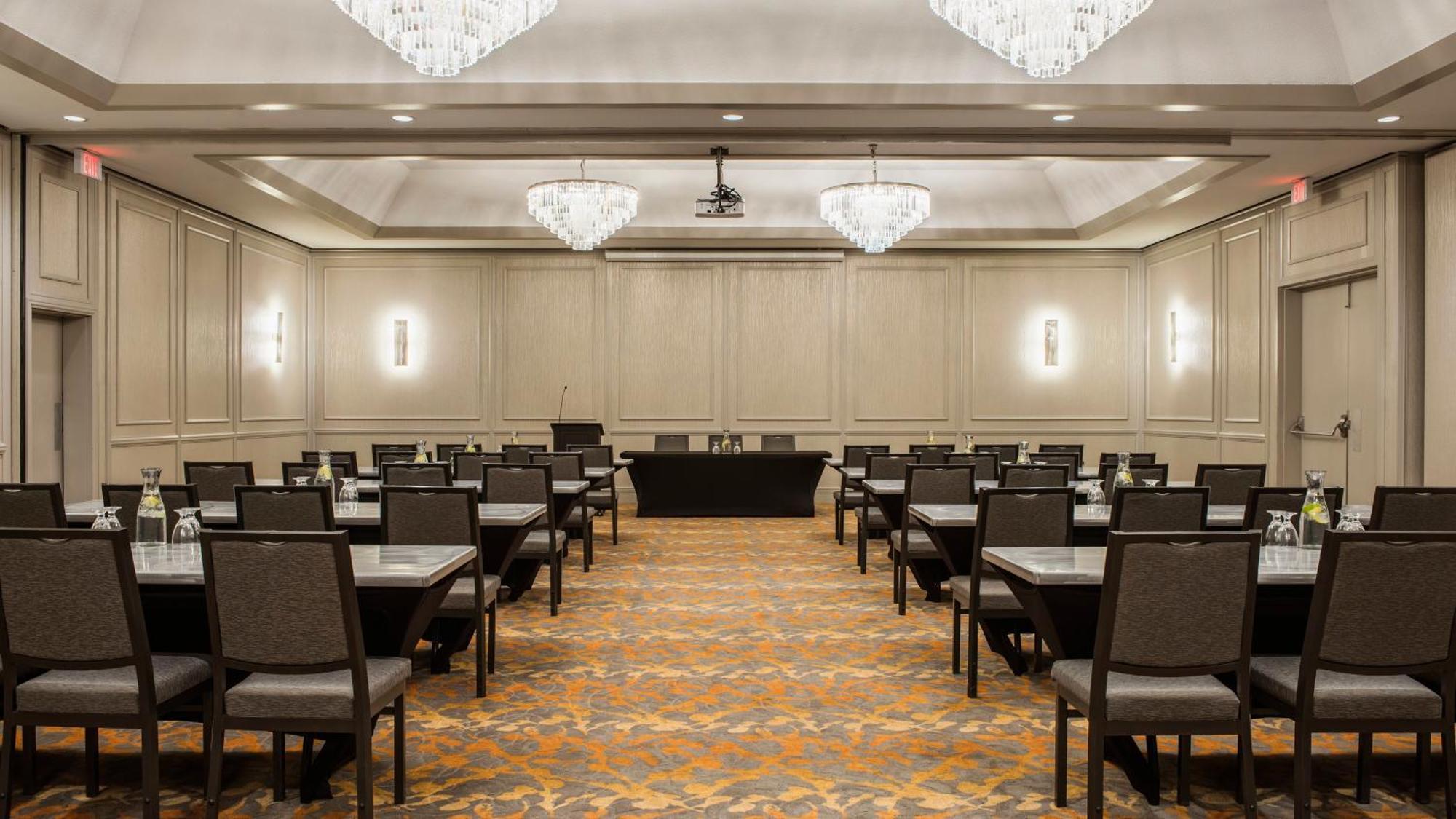 Holiday Inn Winnipeg-South By Ihg Esterno foto