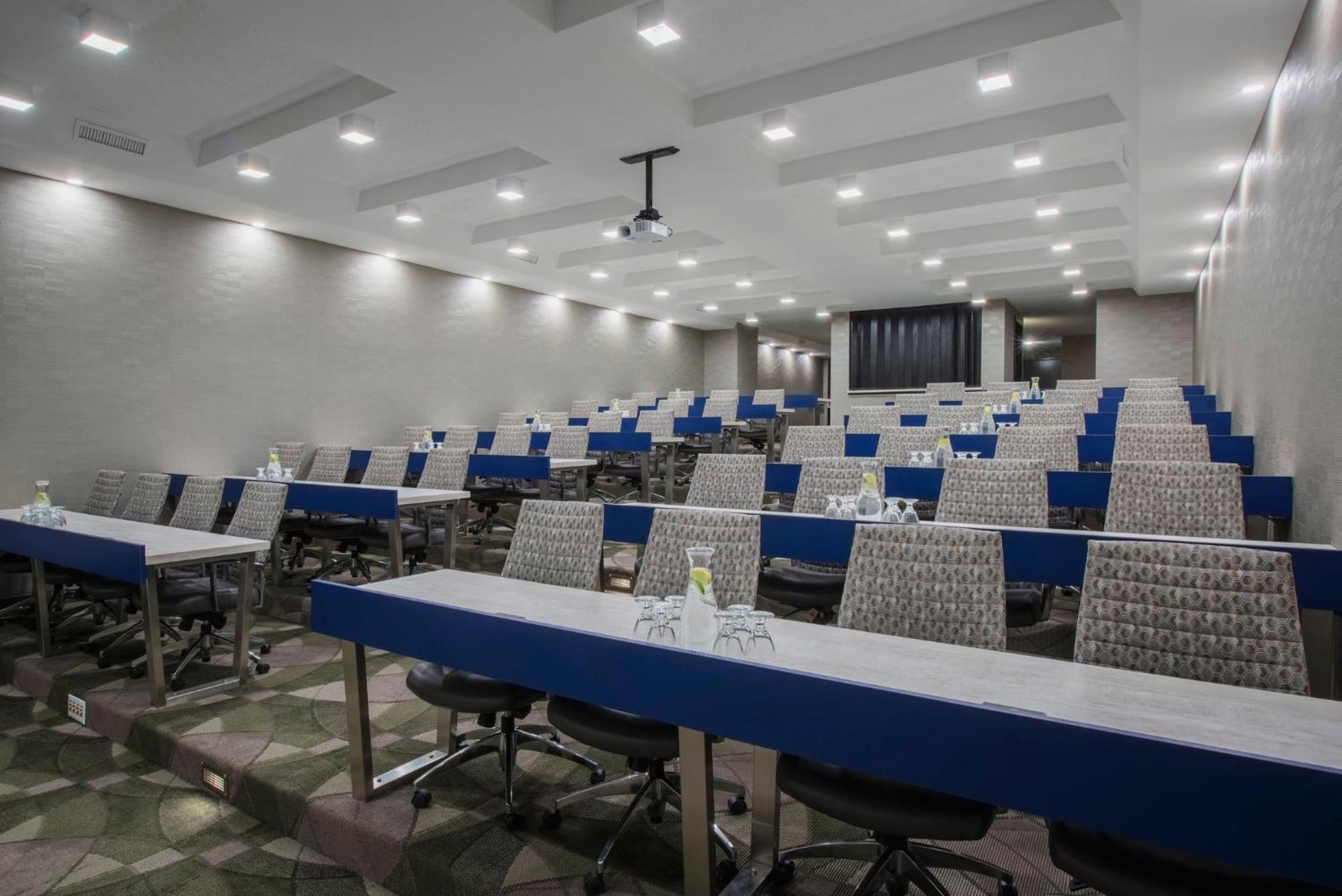 Holiday Inn Winnipeg-South By Ihg Esterno foto